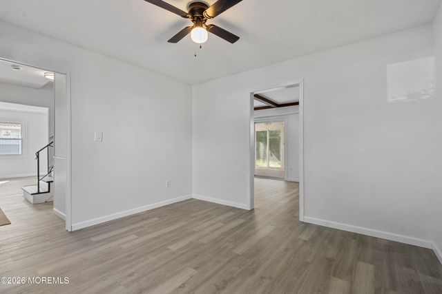 8 Holton Lane, Willingboro, NJ 08046