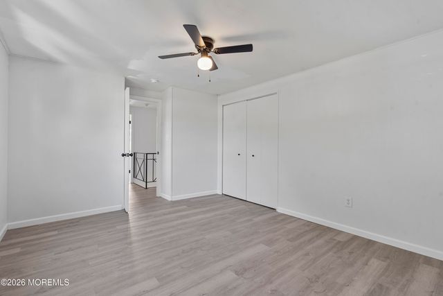 8 Holton Lane, Willingboro, NJ 08046