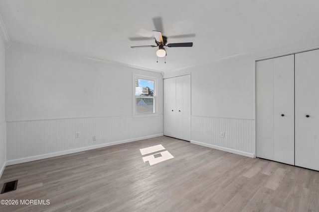 8 Holton Lane, Willingboro, NJ 08046