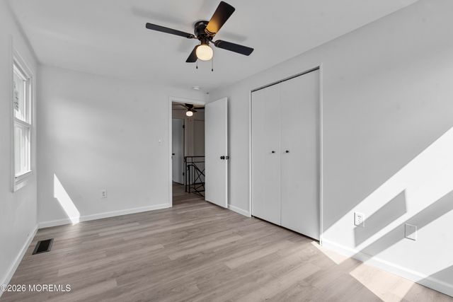 8 Holton Lane, Willingboro, NJ 08046