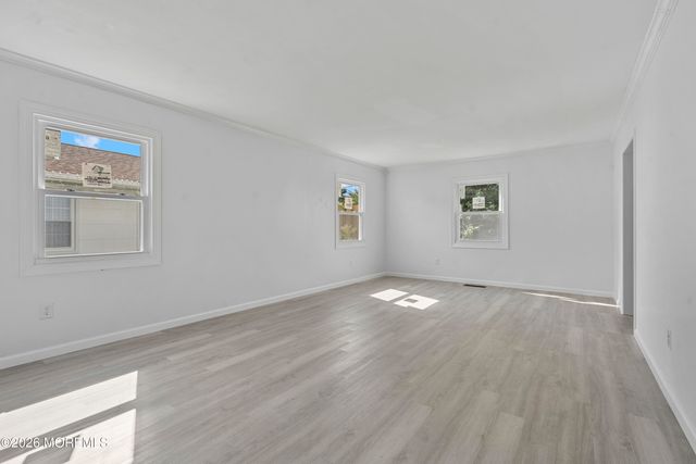 8 Holton Lane, Willingboro, NJ 08046