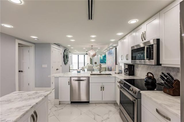 440 Seaview CT # 1804, Marco Island, FL 34145