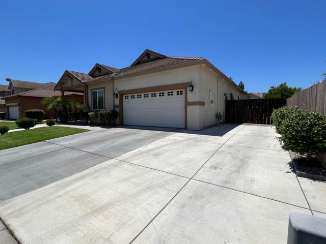 991 Sebastian Ln, Manteca, CA 95336