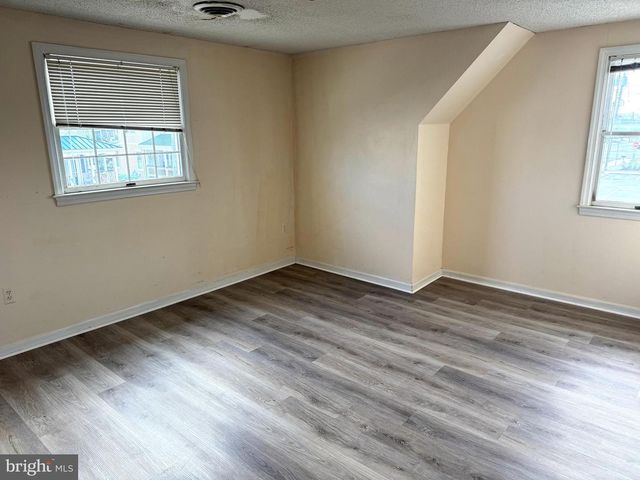 218 W 7TH ST, Ship Bottom, NJ 08008