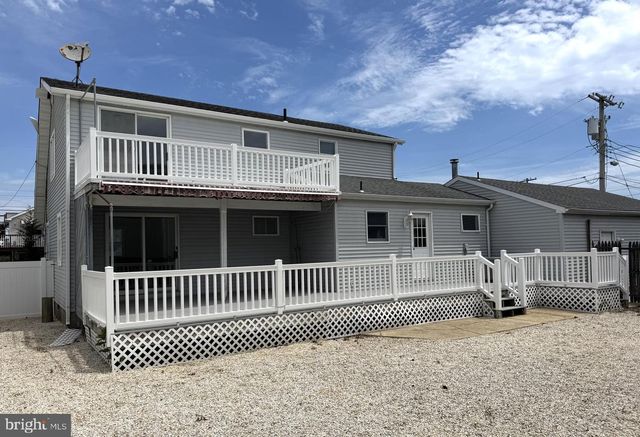 218 W 7TH ST, Ship Bottom, NJ 08008
