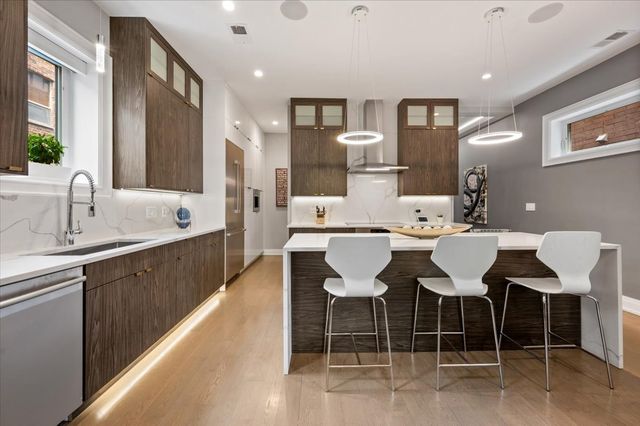 729 W Diversey Parkway 2, Chicago, IL 60614