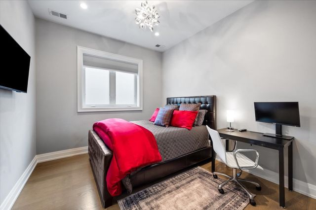 729 W Diversey Parkway 2, Chicago, IL 60614