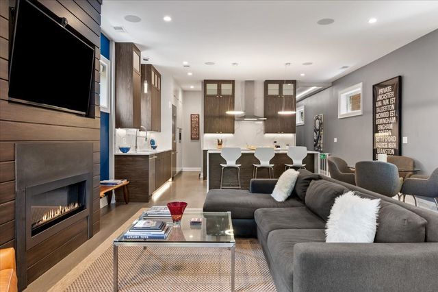729 W Diversey Parkway 2, Chicago, IL 60614
