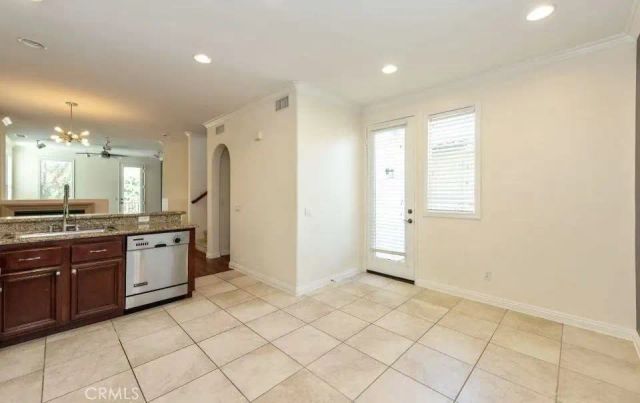 12 Tall Oak, Irvine, CA 92603
