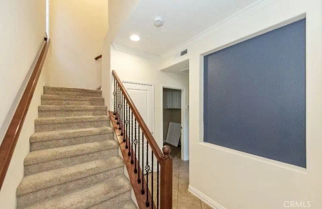 12 Tall Oak, Irvine, CA 92603