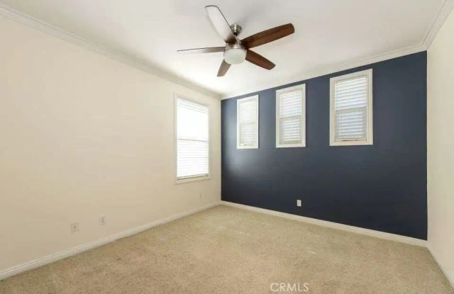 12 Tall Oak, Irvine, CA 92603