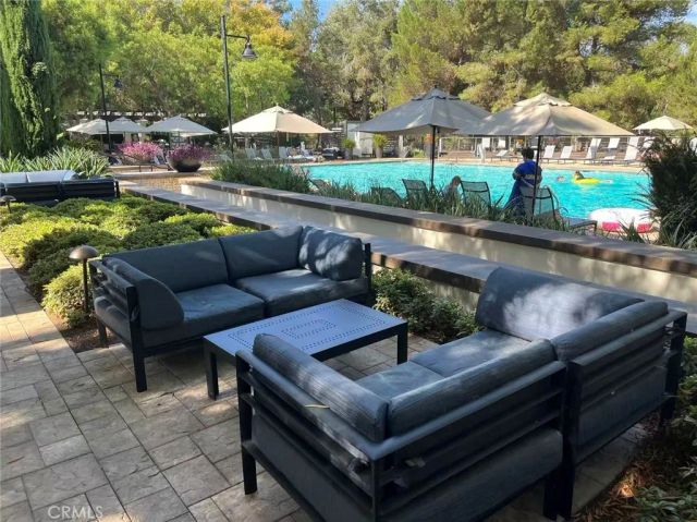 12 Tall Oak, Irvine, CA 92603