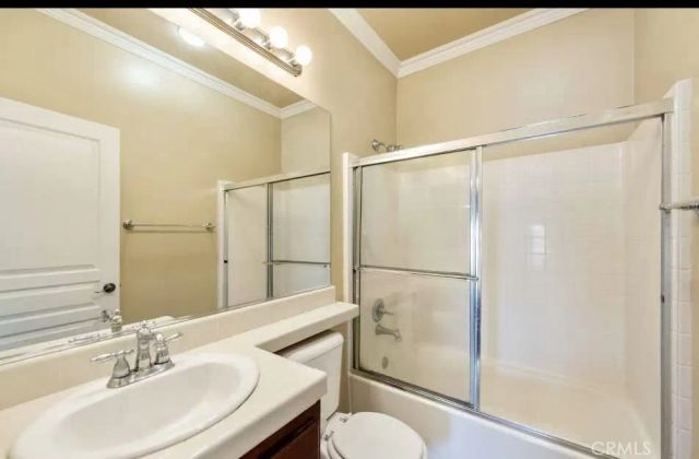 12 Tall Oak, Irvine, CA 92603