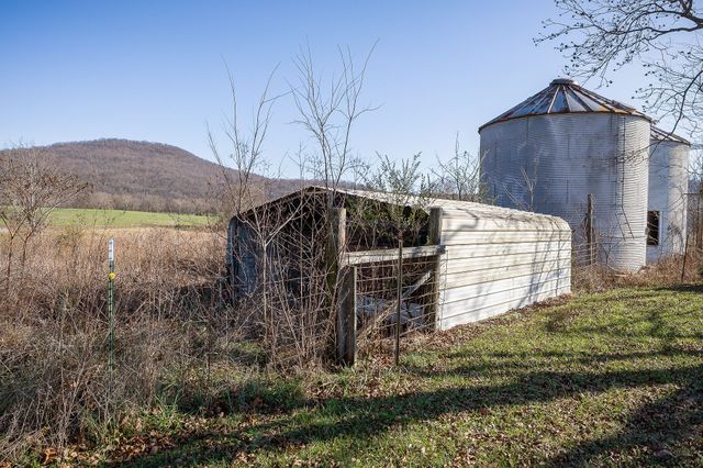 505 Thaxton Rd, Mcminnville, TN 37110