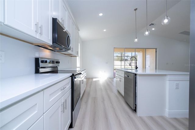 355 VILLA SORRENTO CIRCLE, Haines City, FL 33844