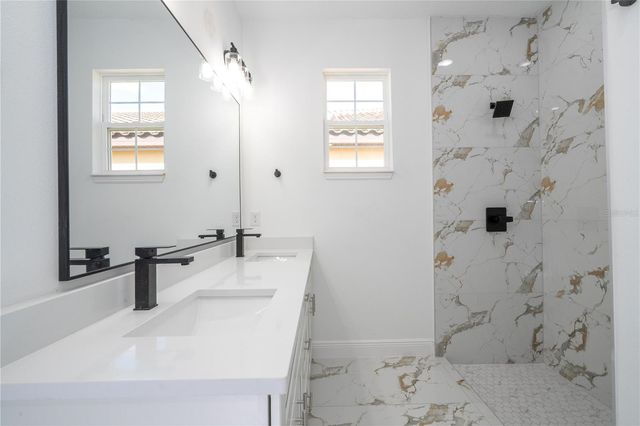 355 VILLA SORRENTO CIRCLE, Haines City, FL 33844