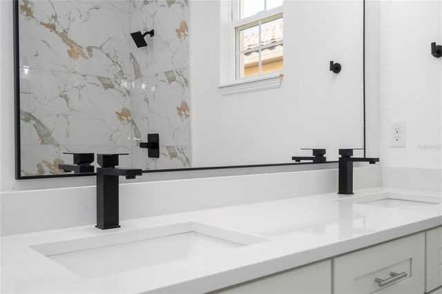 355 VILLA SORRENTO CIRCLE, Haines City, FL 33844