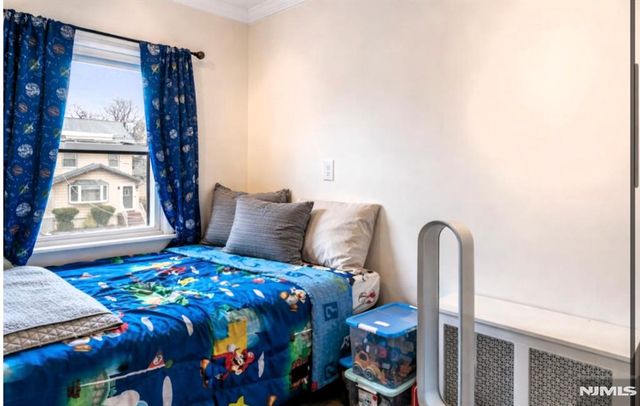 502 6th Avenue, Lyndhurst, NJ 07071