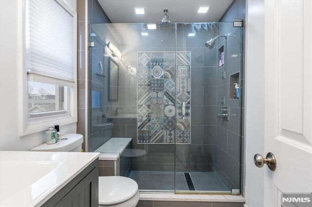 502 6th Avenue, Lyndhurst, NJ 07071