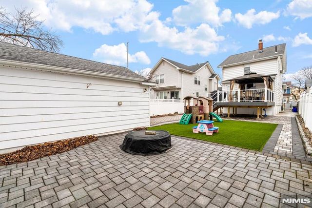 502 6th Avenue, Lyndhurst, NJ 07071