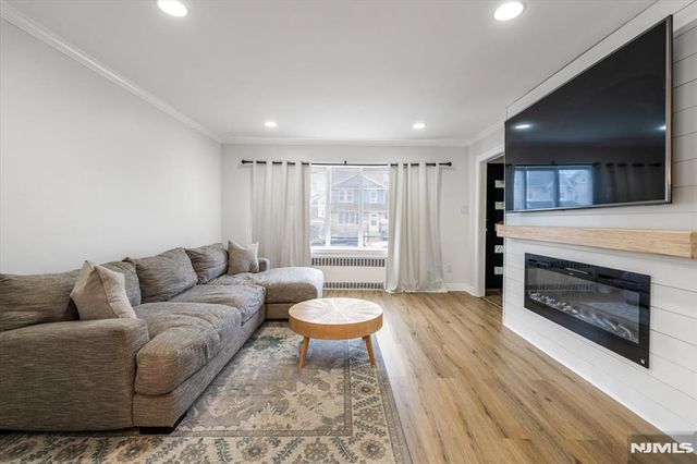 502 6th Avenue, Lyndhurst, NJ 07071