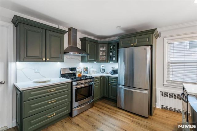 502 6th Avenue, Lyndhurst, NJ 07071