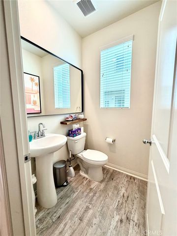 18449 W Mural, Northridge, CA 91325