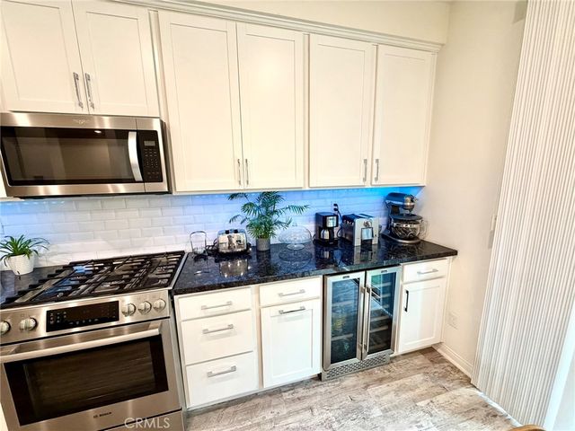 18449 W Mural, Northridge, CA 91325