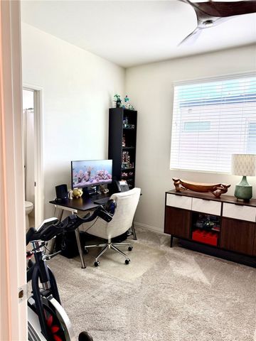 18449 W Mural, Northridge, CA 91325