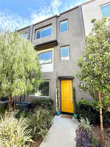 18449 W Mural, Northridge, CA 91325