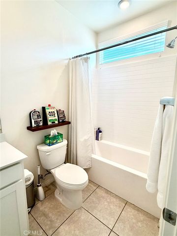 18449 W Mural, Northridge, CA 91325