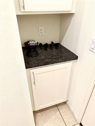 18449 W Mural, Northridge, CA 91325