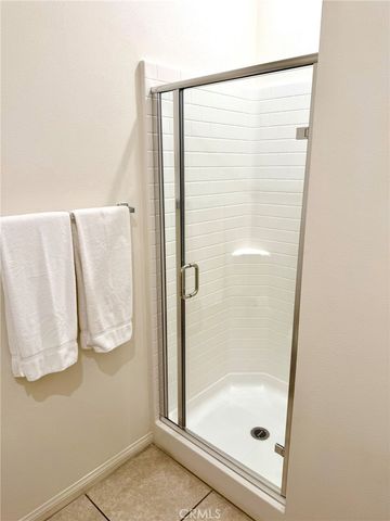 18449 W Mural, Northridge, CA 91325