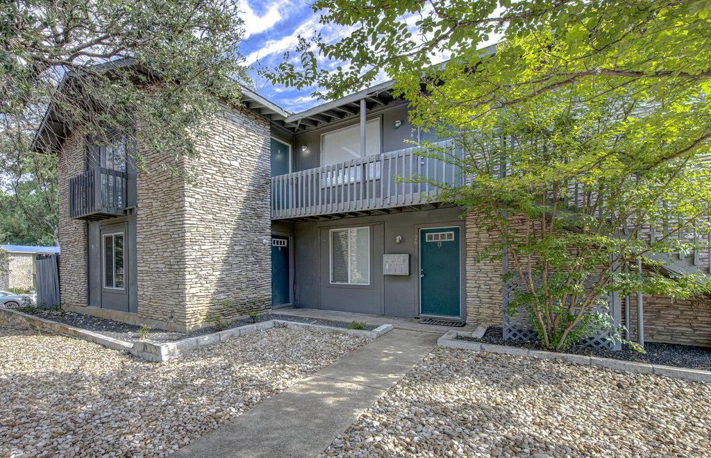 2506 Manor CIR C27, Austin, TX 78723