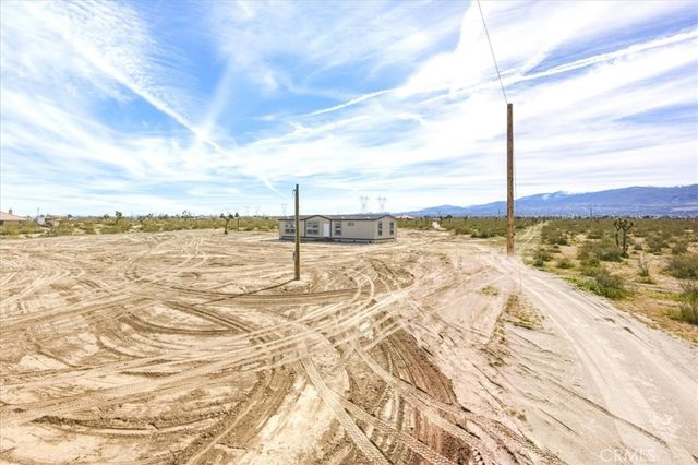 1139 Bonanza Road, Phelan, CA 92372