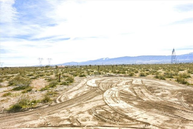 1139 Bonanza Road, Phelan, CA 92372