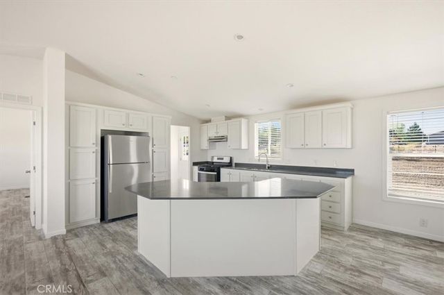 1139 Bonanza Road, Phelan, CA 92372