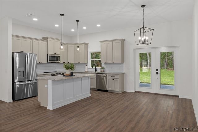 3053 E Angelina Street, Inverness, FL 34453