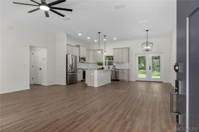 3053 E Angelina Street, Inverness, FL 34453
