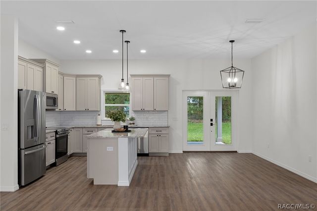 3053 E Angelina Street, Inverness, FL 34453