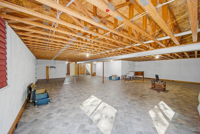 15207 Henry Road, Morrison, IL 61270