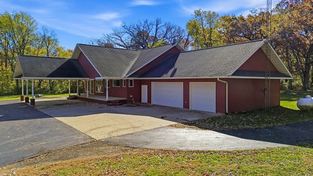 15207 Henry Road, Morrison, IL 61270