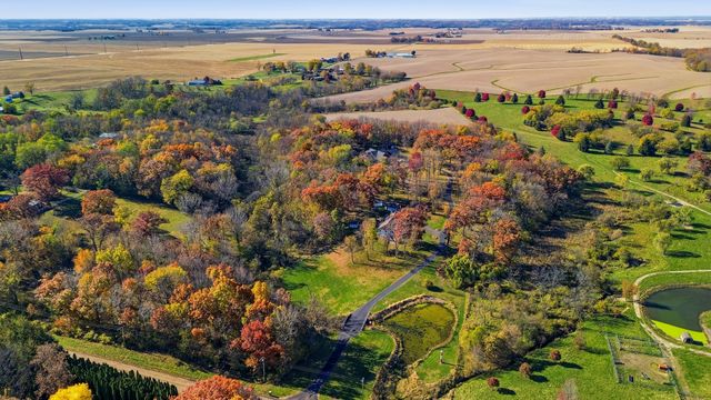 15207 Henry Road, Morrison, IL 61270