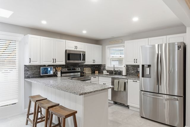 57 Plain St, Upton, MA 01568