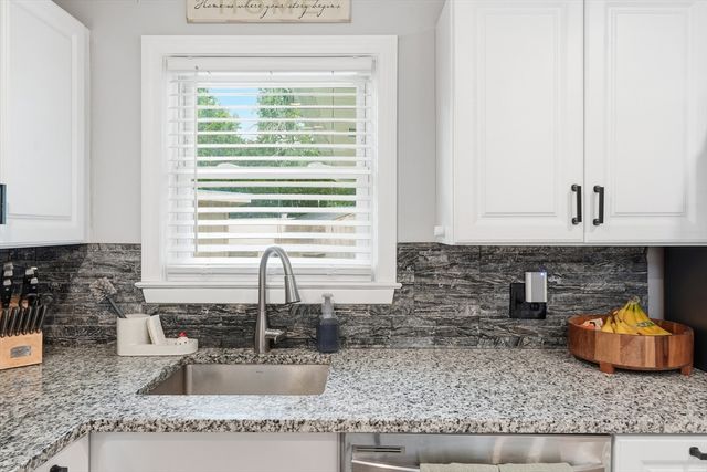 57 Plain St, Upton, MA 01568
