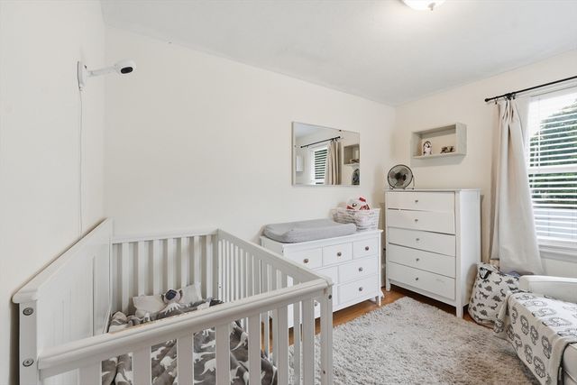 57 Plain St, Upton, MA 01568