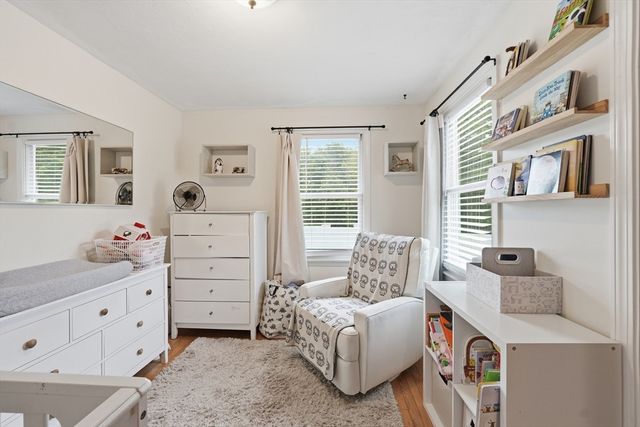 57 Plain St, Upton, MA 01568