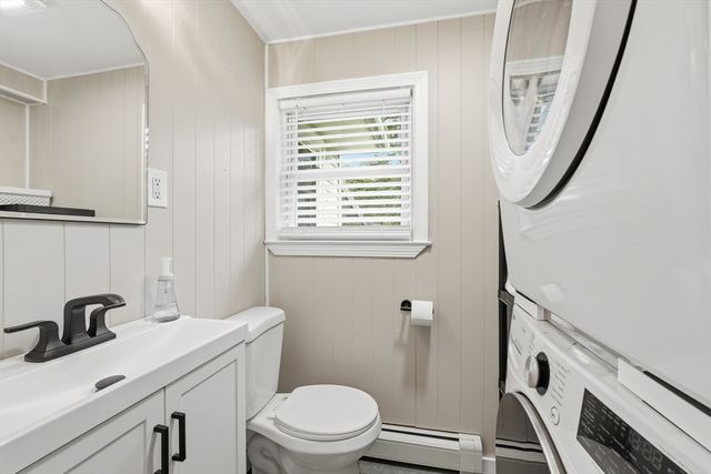 57 Plain St, Upton, MA 01568