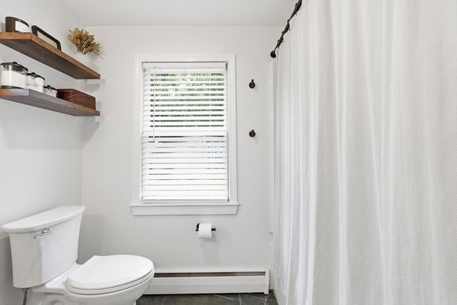 57 Plain St, Upton, MA 01568