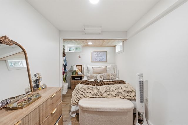 57 Plain St, Upton, MA 01568